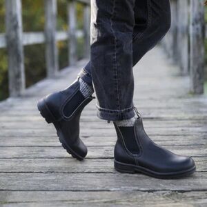 Blundstone #1448 in Voltan black ankle boots